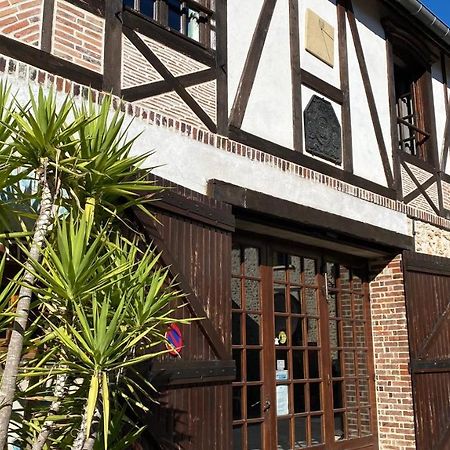 Domaine Du Cellier De La Couronne Bed & Breakfast Sézanne Dış mekan fotoğraf