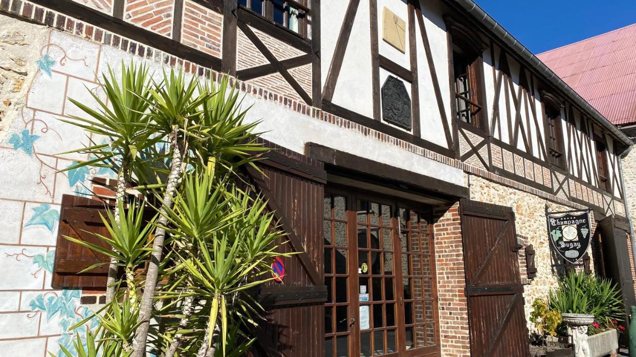 Domaine Du Cellier De La Couronne Bed & Breakfast Sézanne Dış mekan fotoğraf