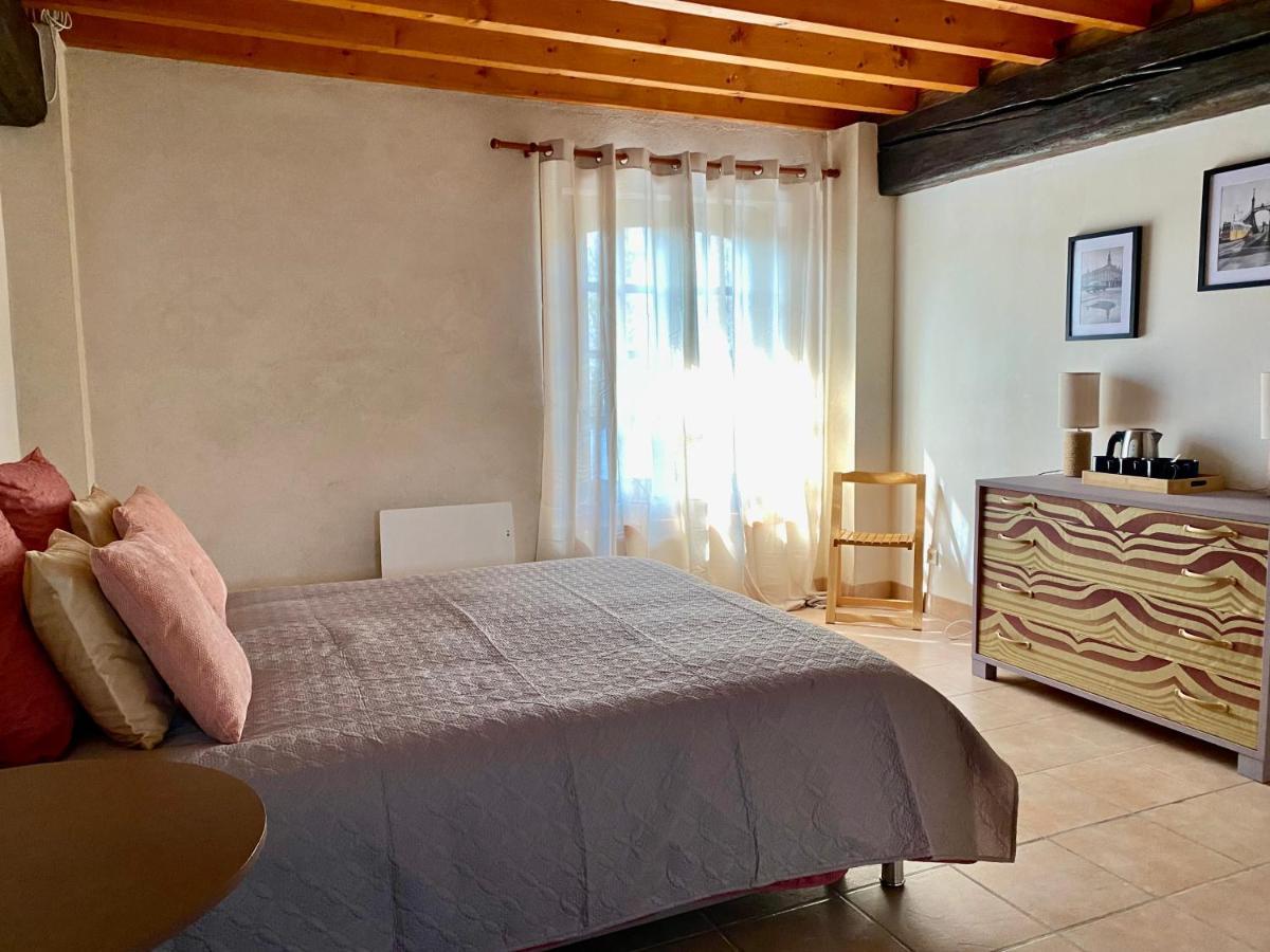 Domaine Du Cellier De La Couronne Bed & Breakfast Sézanne Dış mekan fotoğraf