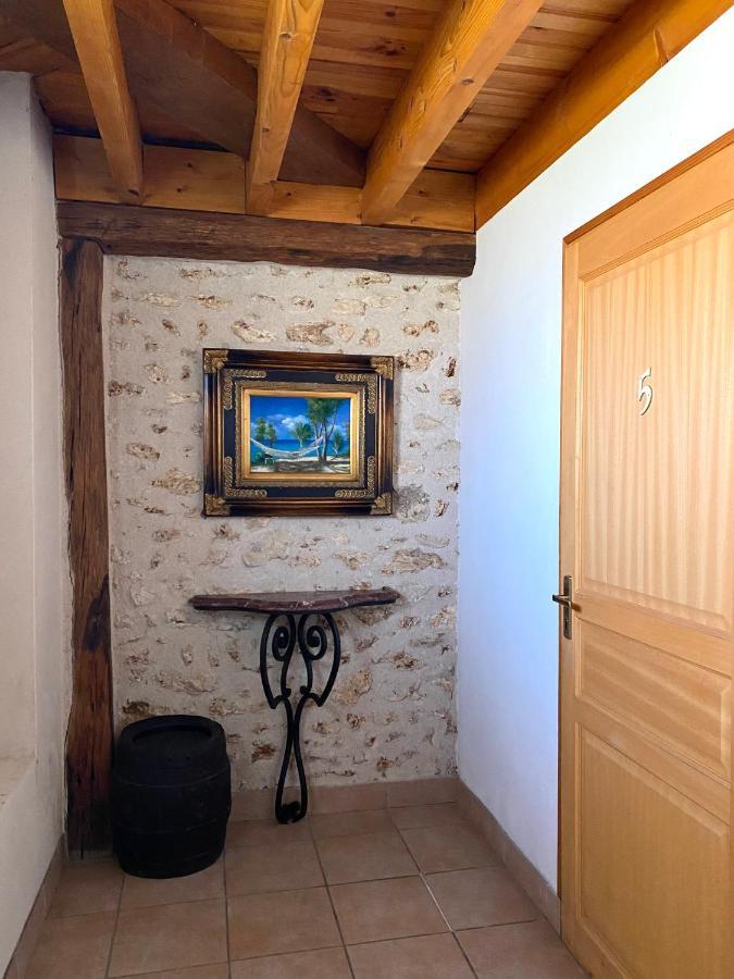 Domaine Du Cellier De La Couronne Bed & Breakfast Sézanne Dış mekan fotoğraf